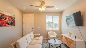 Luxury Apartment, 1 King Bed, Air conditioning | Living area | 65-inch Smart TV with digital channels - Luxury Stay 20mins to State Farm Stadium (Glendale)
