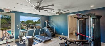 Luxury Stay 20mins to State Farm Stadium