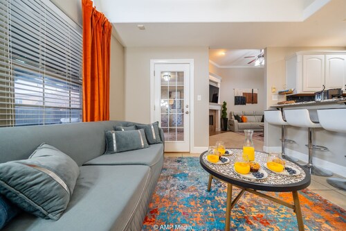 Hill Country | Spacious 4BR Retreat