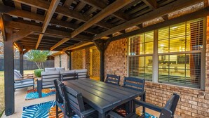 Outdoor dining - Hill Country | Spacious 4BR Retreat (Abilene)