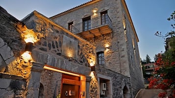 Premium Suite | Exterior