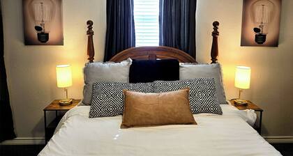 2-bedroom 1-bath house with WiFi and Washer/Dryer in Borger TX