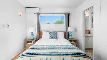 Deluxe Studio Suite, Mountain View | Free WiFi, bed sheets
