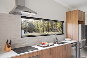 Coffee/tea maker, fridge, microwave, oven - Nannup Bush Retreat · Firepit, Walk to Town (Nannup)