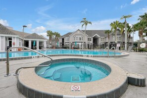 Outdoor pool, a heated pool - Mickey Themed Family Condo 4mi to Disney (Kissimmee)