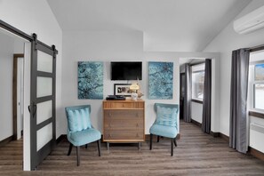 Interior - Morley's Marina Loft (Cardigan)