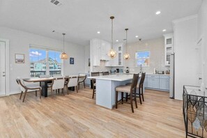 Dining - Community Pool + Hot Tub | Pointe West | Sleeps 14 (Galveston)