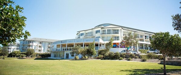 Exterior - The Pool Resort Kingscliff - One Bedroom (4104) with ocean views - Holiday Management Co. (Tweed)