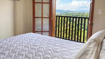Premium-Zweibettzimmer, Bergblick | Kostenloses WLAN