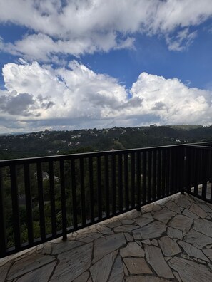 Superior Twin Room | Property grounds - Pousada Chateau Elegance (Campos do Jordão)