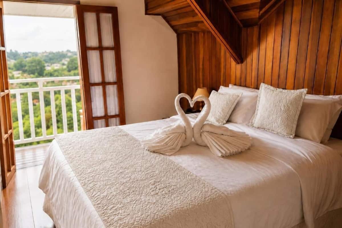 Habitación superior con 2 camas individuales | Wifi gratis