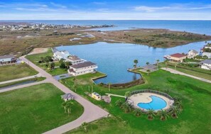 Exterior - Beachfront + Hot Tub | Putt-Putt | Pet-Friendly (Galveston)