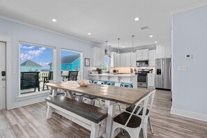 Dining - Walk to Beach with Expansive Deck & Hot Tub | Sleeps 12 (Port Bolivar)