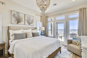 5 bedrooms, iron/ironing board, travel cot, free WiFi - Luxury 5BR Beachfront Home | Sleeps 14 | Community Pool (Galveston)