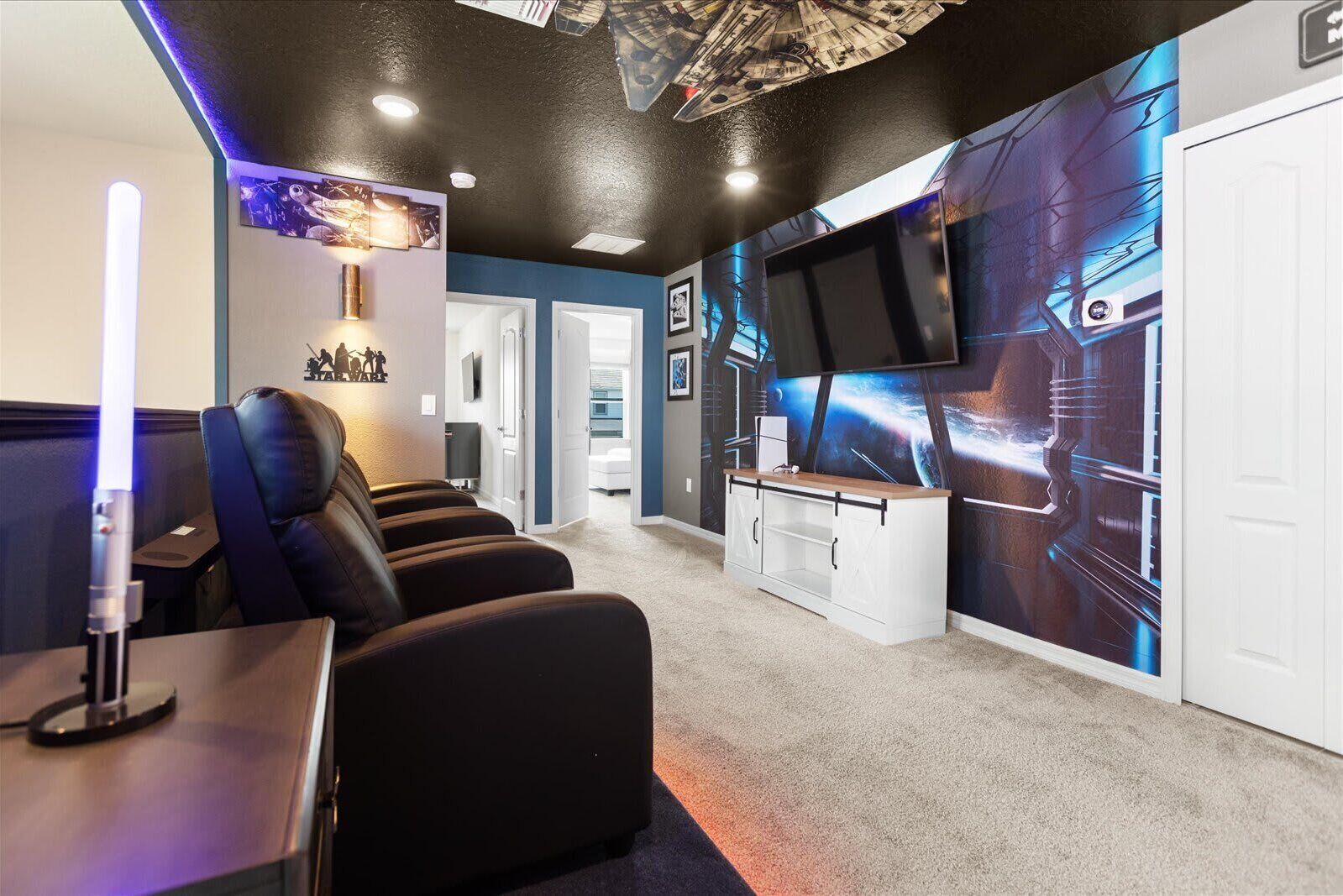 Chic Family Home, Mario Bros, Harry Potter & Pool - Davenport, FL
