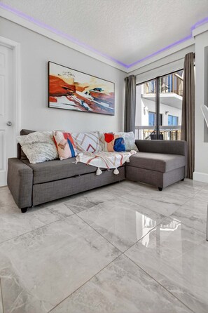 Living area - 6165 CD Unit 3302 Enclave Urban Escape (Orlando)