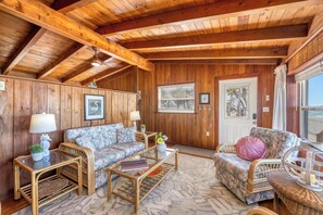 Living area - Blue Heron South | Ocean Front Living at Manasota Beach Club (Englewood)