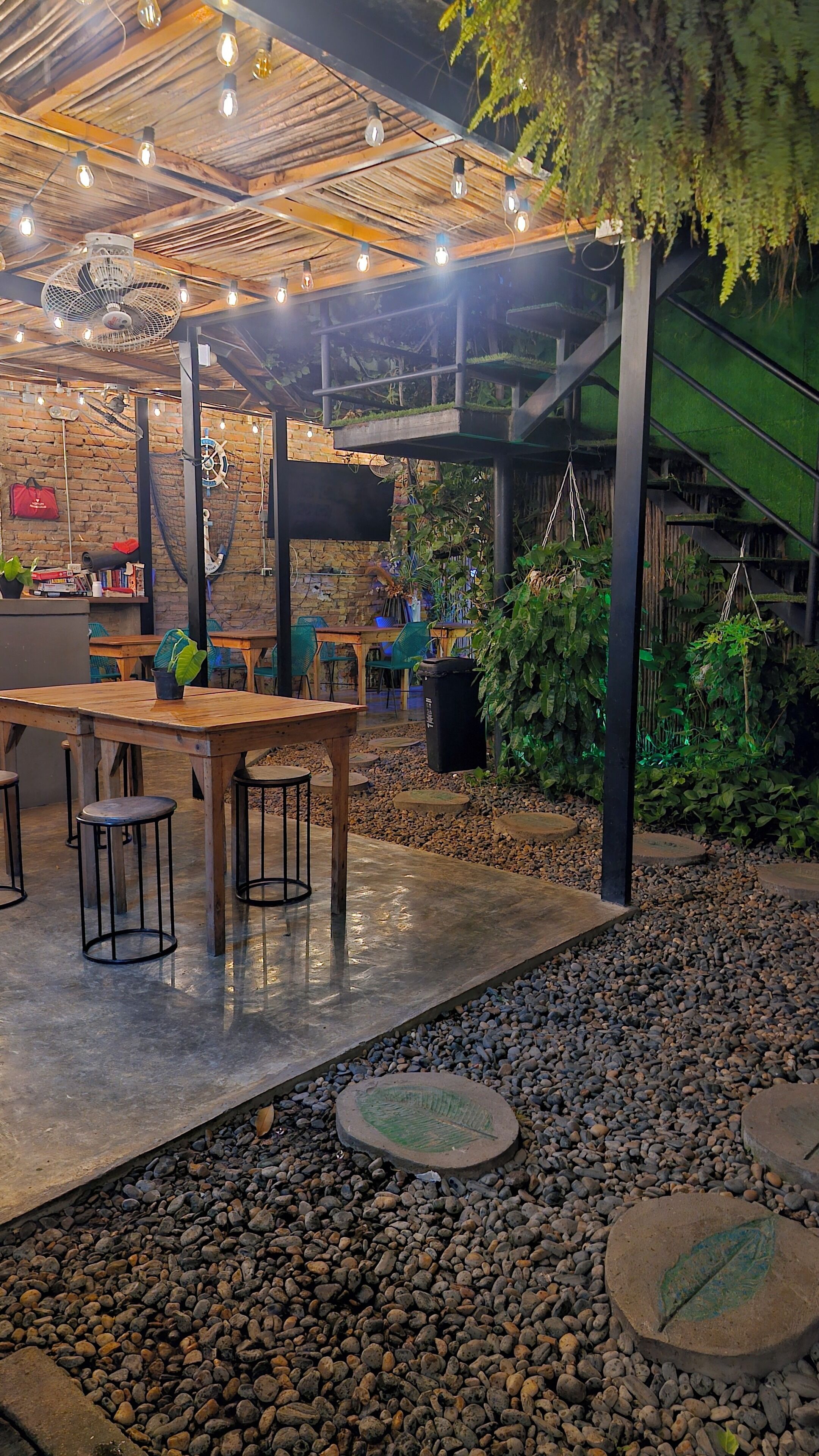 屋外ダイニングエリア