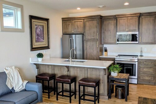 Henry`s Fork Suites 
Suite One