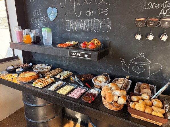Free daily full breakfast 