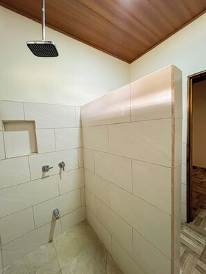 Towels, soap, toilet paper - Posada de Paz 3: A Unique Experience in Corcovado (Provincia de Puntarenas)