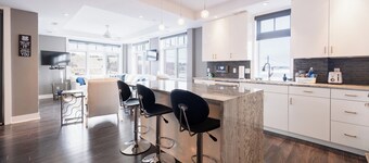 Downtown Condo | Walk to Beach + Channel Views