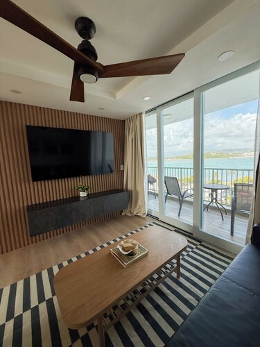 The Oasis - Private Island Getaway!