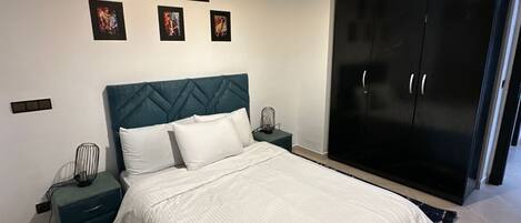 2 bedrooms, iron/ironing board, WiFi, bed sheets