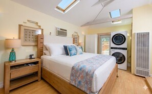 4 bedrooms, iron/ironing board, free WiFi, bed sheets - 4BR Family Home + Studio, Hot Tub, BBQ, Fire Pits (San Diego)