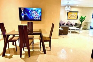 Interior - Apartment with park view (Wifi Fiber 100 Mb) (Fès)