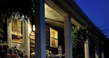 Beachfront Cottage -let the Bay of Chaleur be your backyard!