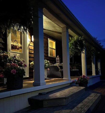 Beachfront Cottage -let the Bay of Chaleur be your backyard!