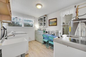 Private kitchen - 3Bed 3bath Matanzas Inlet, -St.Augustine Fl. Best of both worlds Beach and River (St. Augustine)