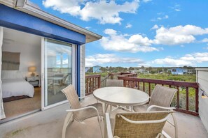 Outdoor dining - 3Bed 3bath Matanzas Inlet, -St.Augustine Fl. Best of both worlds Beach and River (St. Augustine)