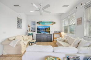 Living area - 3Bed 3bath Matanzas Inlet, -St.Augustine Fl. Best of both worlds Beach and River (St. Augustine)