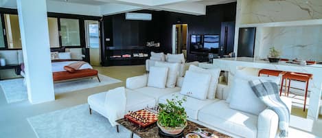 Luxury Studio, Ocean View | Interior