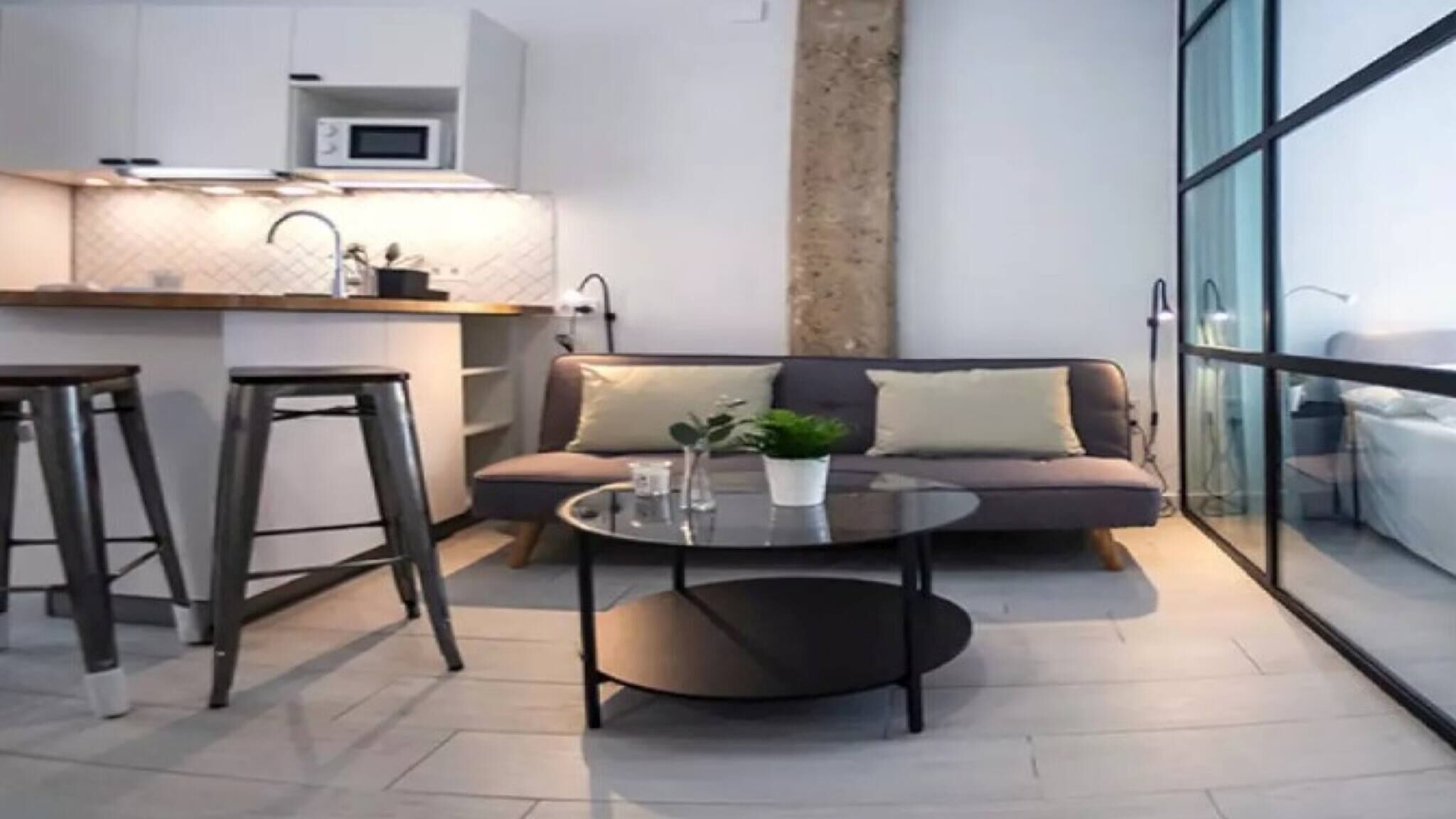 Apartment, 1 Bedroom, Accessible, Balcony | Living area