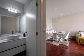 Dining - Breina II by Trip2Portugal (Porto)