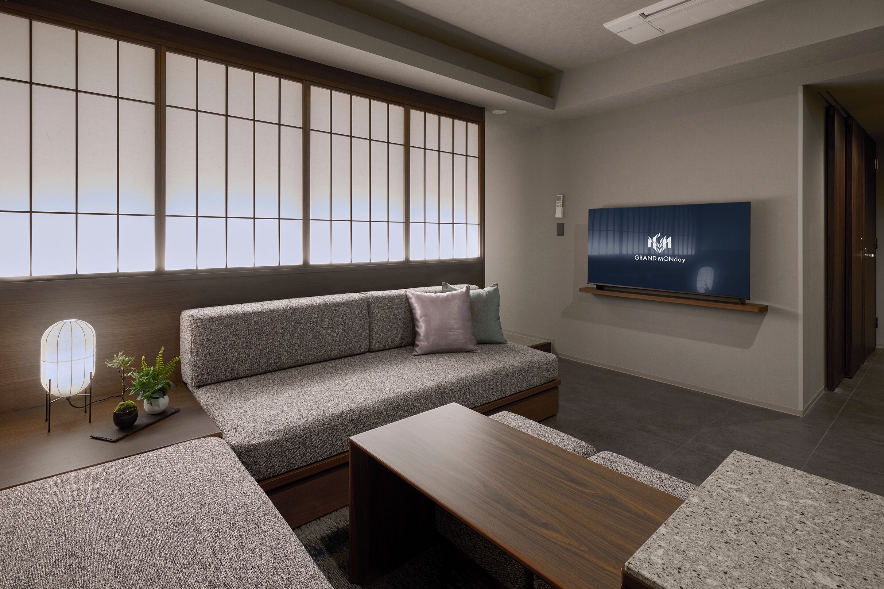 Grand Japanese Suite with Hot Tub, Non Smoking | Living area