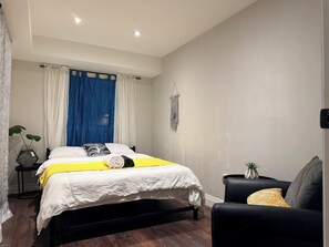 Deluxe Double Room - Niagara Retreat Center by Taiji Qi Yoga (niagara Falls)