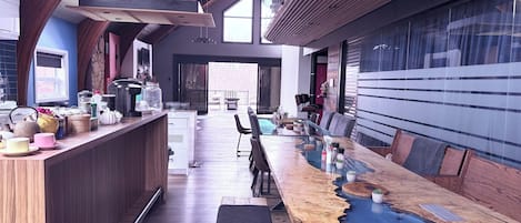Free daily self-serve breakfast