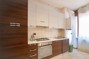 Fridge, microwave, oven, dishwasher - Ornella House - Torri del Benaco (Torri Del Benaco)