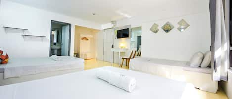 Family Room | Free WiFi