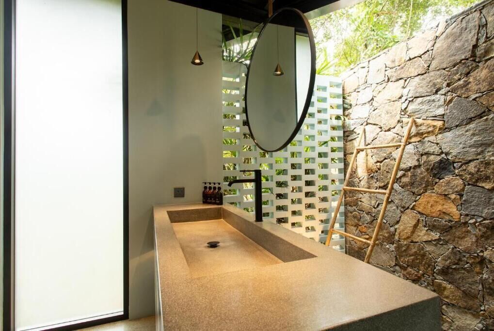 Deluxe Double or Twin Room, Balcony, Garden View | Interior