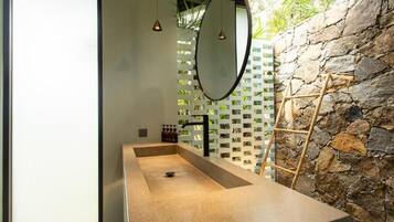 Kamar Double atau Twin Deluks, 1 Tempat Tidur King, balkon, pemandangan kebun | Interior