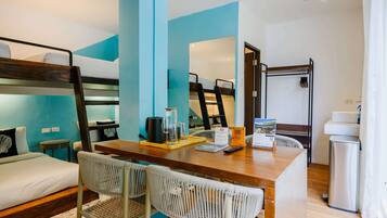 Superior Family Room | Free WiFi
