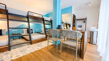 Superior Family Room | Free WiFi