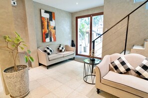 Lobby sitting area - J Boutique El Nido Managed by H Hospital (El Nido)