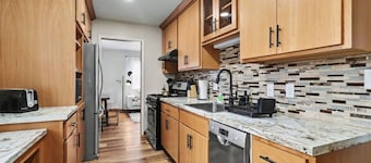 Stylish Home by the Zoo | Near Sanford & Uni`s
