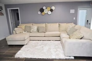 Living area - Spacious, Cozy & private 3BR Apartment Suite Near DC - Private Entrance (Glenn Dale)